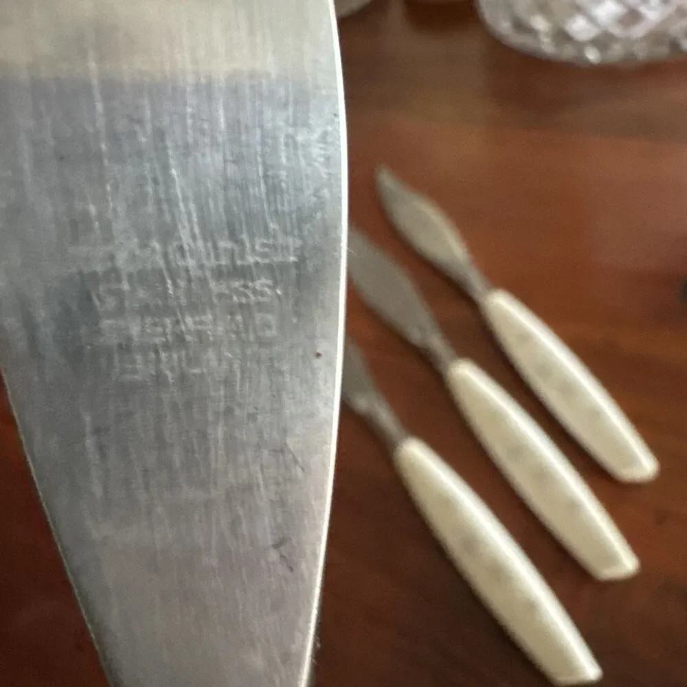 Vintage Mode Danish Stainless Knives Atomic Starburst Sheffield England Lot Of 4